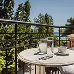 Makis Hotel 3*