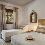 Makis Hotel